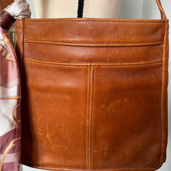 The Sandalmakers Los Gatos California Vintage Brown Leather Shoulder Bag - Picture 2 of 9